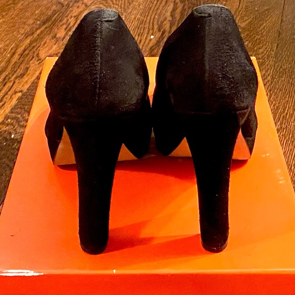 Wythe NY Darby 5” Platform Heels Almond Toe Black Suede Sz 38 EU/8 US *EUC* - Picture 7 of 9
